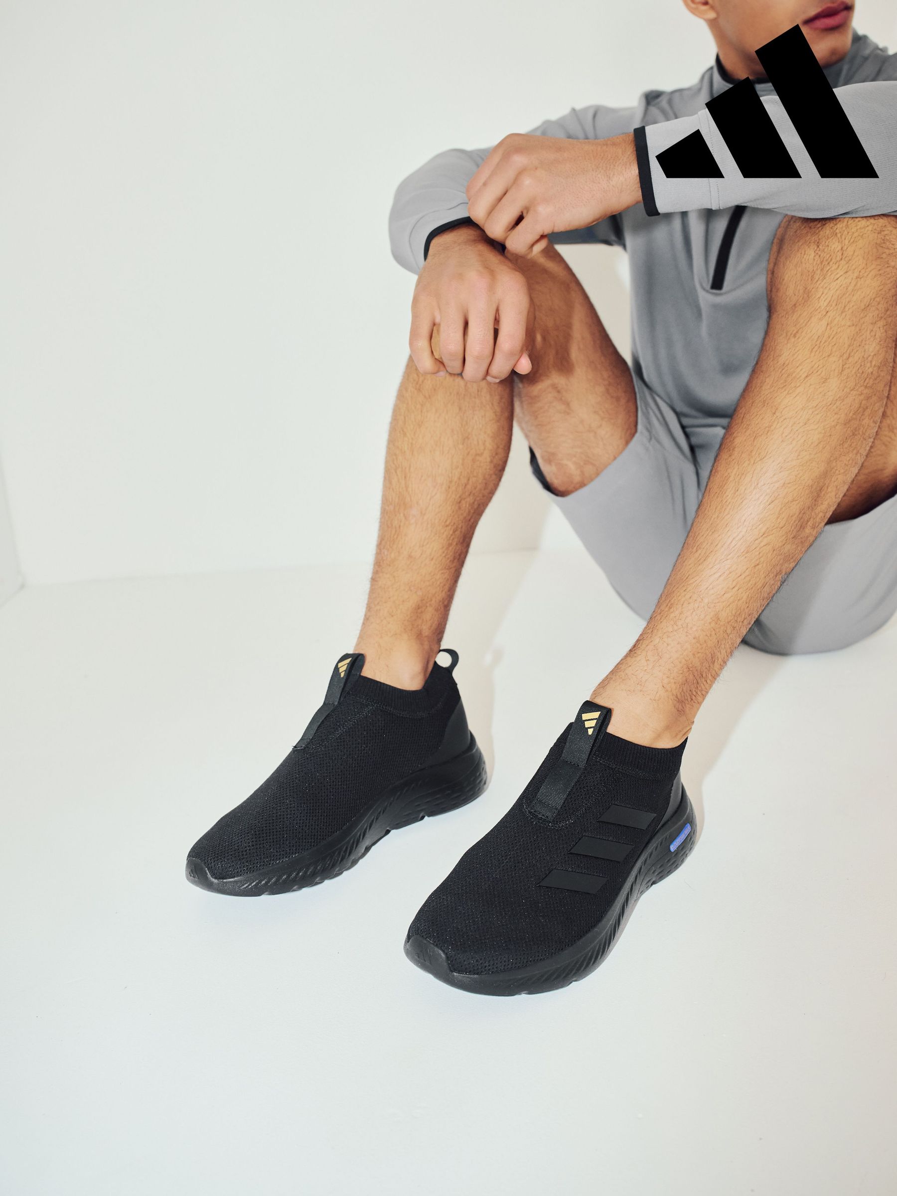 adidas slip on man