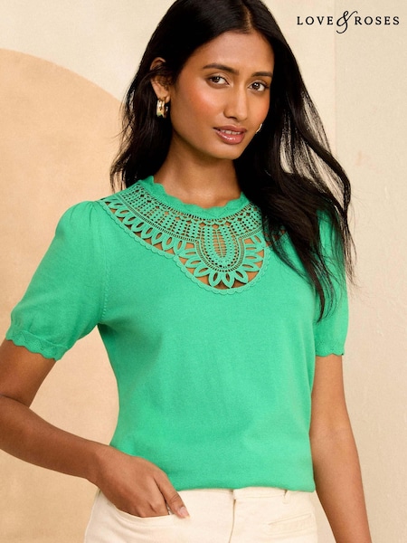 Love & Roses Green Scallop Short Sleeve Crochet Knit Top (Q48935) | €25