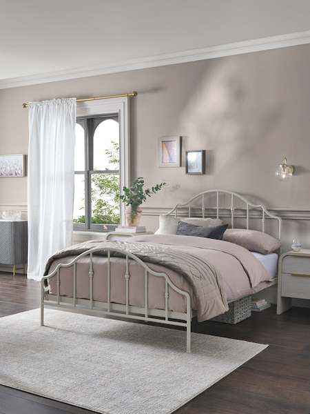 White Darby Metal Bed Frame (Q51617) | €385 - €480
