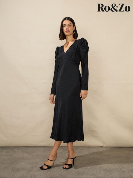 Ro&Zo Petite Satin Jacquard Puff Sleeve Black Dress (Q54949) | €89