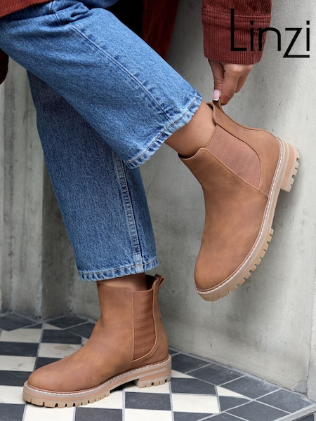 Ruskea - Linzi Classic Pull On Casual Chelsea Saappaat (Q56292) | €66