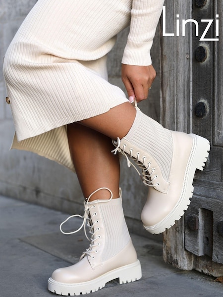 Linzi Brown Blizzard Lace Up Ankle Boots (Q56637) | ₪211
