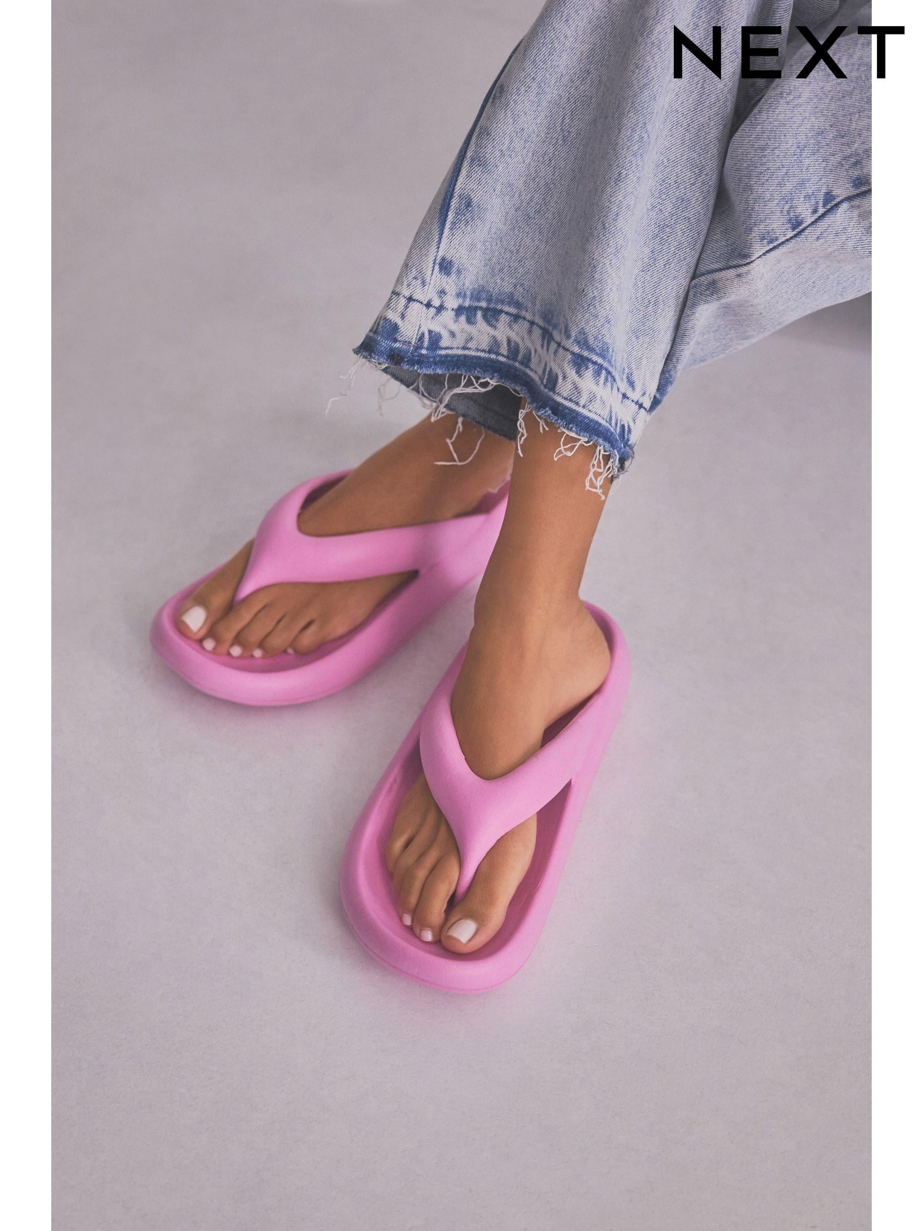Women s Pink Flat Heel Sandals Women s Glitter Sandals Next Oman