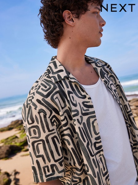 Black/Ecru Printed Short Sleeve Shirt With Cuban Collar (Q59763) | € 18