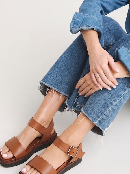 JD Williams Brown Extra Wide Fit Leather Buckle Sandals (Q60939) | €63