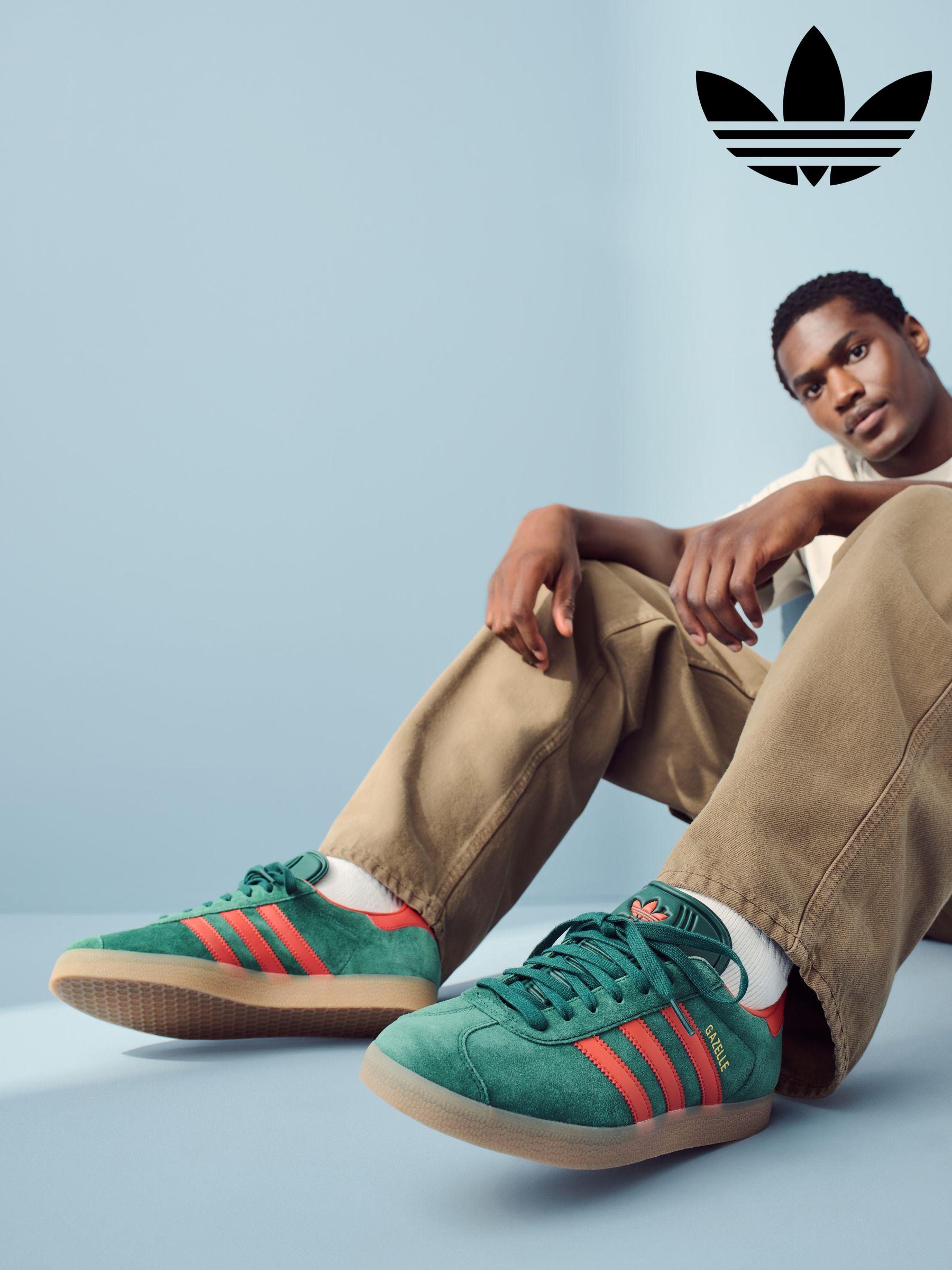 Green and red stripe trainers discount
