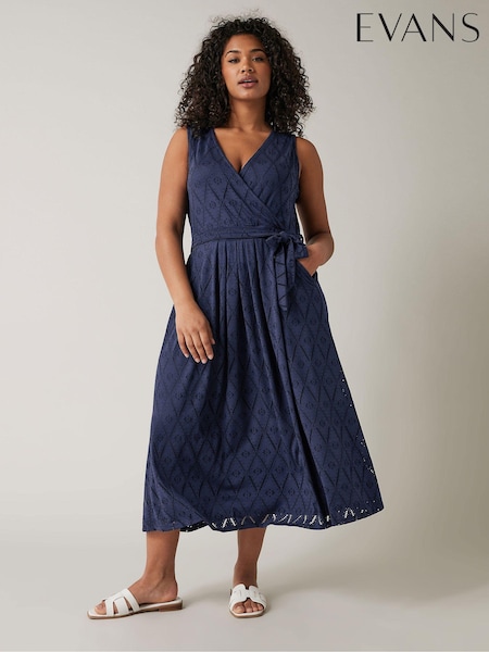 Evans Sleeveless Broidery Wrap White Dress (Q61639) | €56