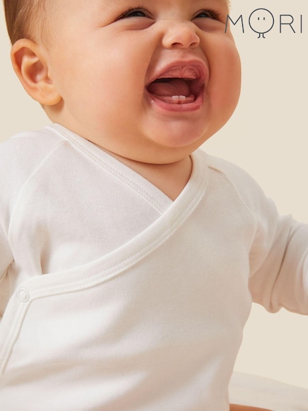 לבן - Mori Organic Cotton & Bamboo Long Sleeve Kimono Bodysuit (Q66098) | ‏116‏₪