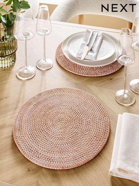 Set of 2 Natural Rattan Weave Placemats (Q66526) | €22