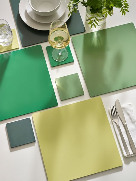 Set of 4 Wooden Placemats and Coasters (Q66562) | € 11