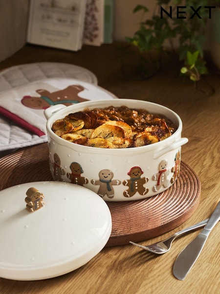 Natural Gingerbread Casserole Dish (Q69215) | €19