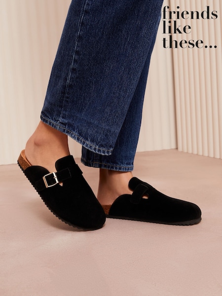 Friends Like These Buckle Faux Suede Comfort Footbed Clog (Q70086) | € 33