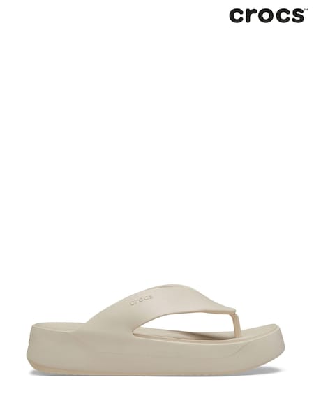 Crocs Beige Getaway Platform Flip Sandals (Q72631) | €53