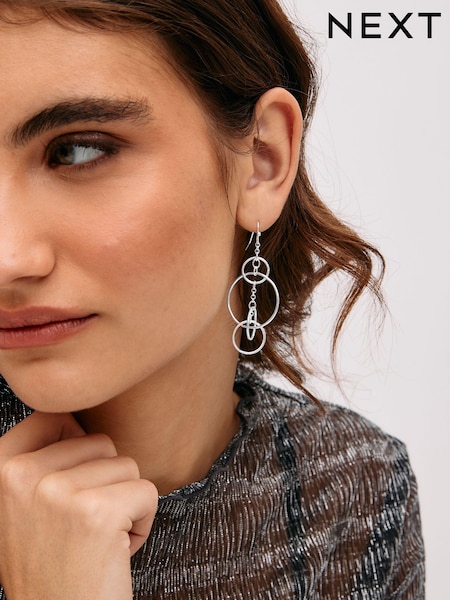 Silver Tone Linking Circle Drop Earrings (Q73145) | €6