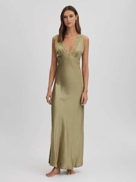 Maison Essentiele Silk Nightdress (Q74714) | €465