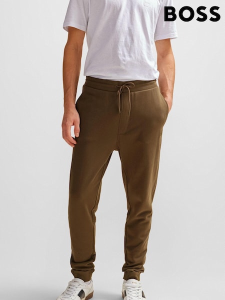 BOSS Brown Logo Patch 100% Cotton Terry Joggers (Q75545) | €72