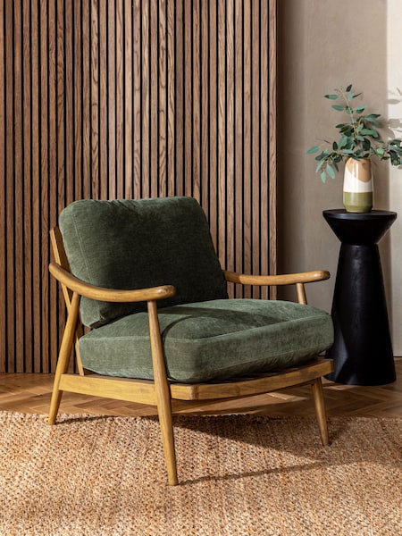 Relaxed Chenille Forest Green Bronx Frame Hampton Wooden Accent Chair (Q76934) | €400