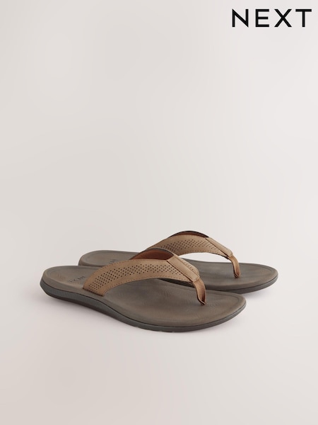Brun - Comfort Toe Post Sandals (Q82210) | € 23