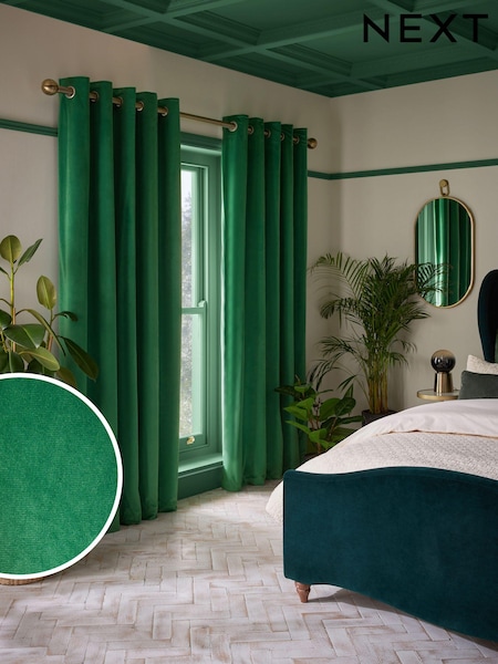 Bright Green Matte Velvet Blackout/Thermal Eyelet Curtains (Q82511) | €26 - €72