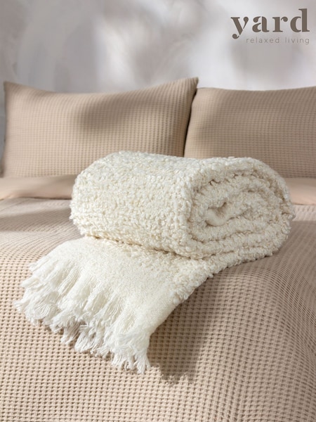 Yard Ecru Beige Ulsmere Boucle Fringed Throw (Q83674) | €98