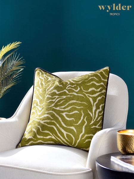 Wylder Green Jurong Tiger Chenille Animal Print Polyester Fille Cushion (Q83811) | R$ 180