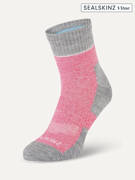 Розовый - Стандартный крой - Sealskinz Morston Non-Waterproof Quickdry Ankle Length Socks (Q85044) | €17