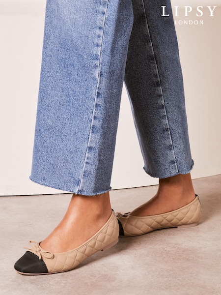 Lipsy Flat Toe Cap Quilted Bow Faux Leather Ballet Pumps (Q89083) | € 14