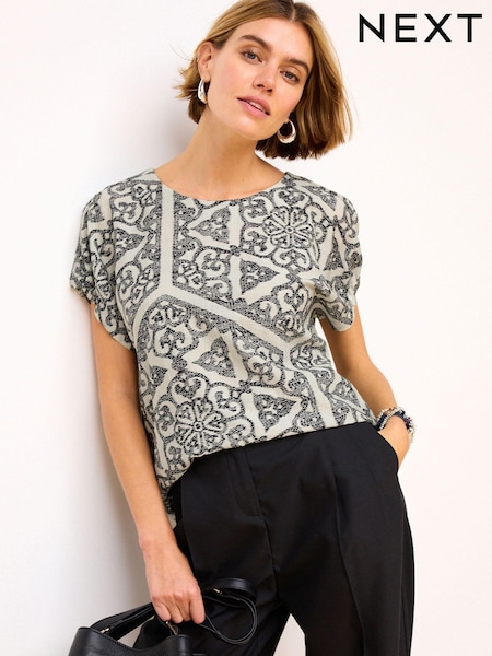 Black & White Tile Gathered Short Sleeve Textured Boxy T-Shirt (Q94362) | AED18