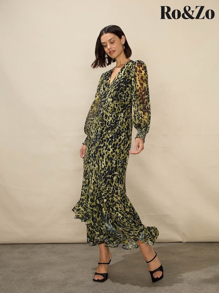 Ro&Zo Soft Leopard V-Neck Midi Black Dress (Q96898) | €72