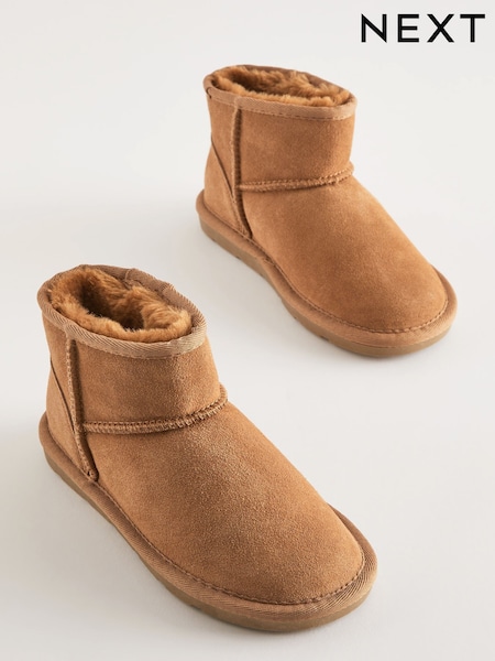 Tan Brown Suede Pull On Boots (Q97835) | R$ 255 - R$ 325