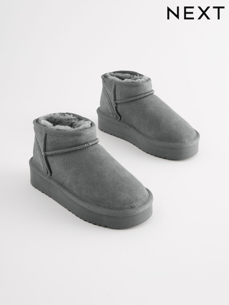 Grey Flatform Mini Warm Lined Water Repellent Suede Pull-On Boots (Q97866) | R$ 255 - R$ 325