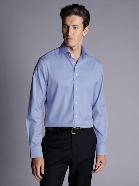 Charles Tyrwhitt Blue Cornflower Non-iron Twill Cutaway Slim Fit 100% Cotton Shirt (Q99215) | R$ 690