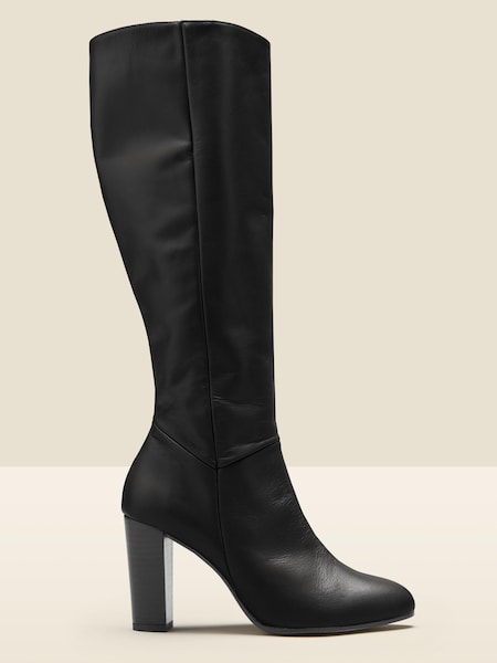 Sosandar Black Leather Zip Knee High Boots (R33397) | €44 - €89