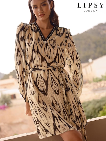 Lipsy Long Sleeve Studded Belted Shift Dress (R52257) | €15