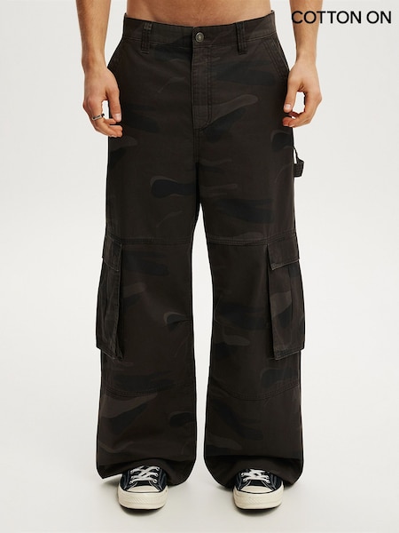 Brown - Regular Cotton On Super Baggy Cargo Trousers