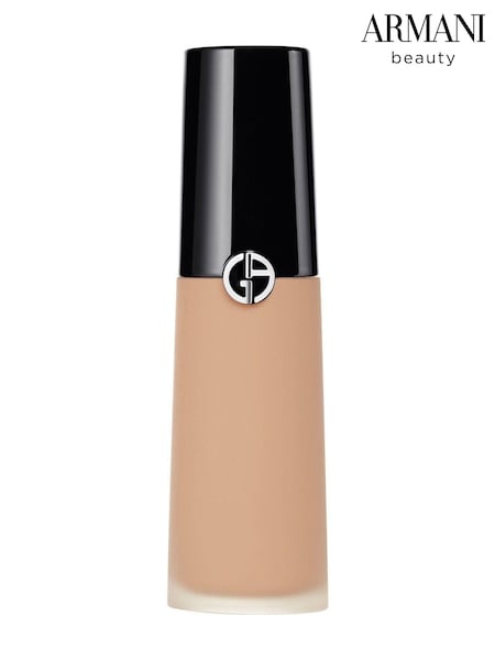 Armani Beauty Luminous Silk Lightweight Liquid Concealer (R67375) | €45