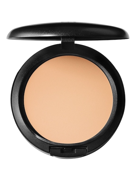 MAC Studio Fix Powder Plus Foundation (R67837) | €40