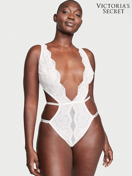 Victoria's Secret Coconut White Shine Strap Lace Crotchless Bodysuit (R74887) | €39