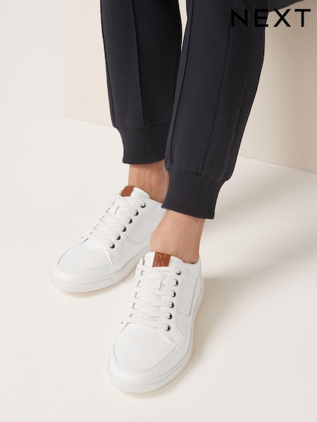 Bela - Klasičen kroj - Smart Casual Trainers (T06889) | € 17