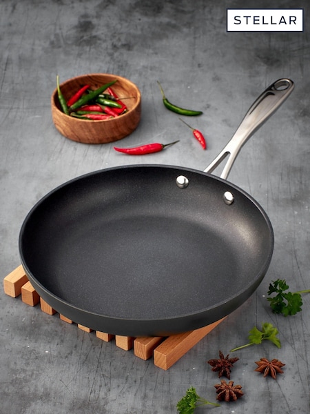 Stellar Grey Hard Anodised Non Stick Frying Pan 26cm (T20339) | €61