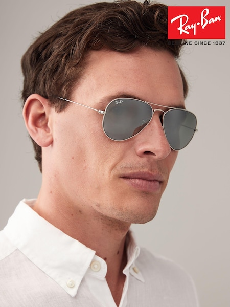 Silber - Ray-Ban Medium Sunglasses (T2T936) | 135 €