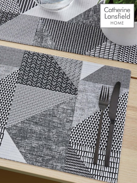Catherine Lansfield Set of 2 Grey Larsson Geo Wipeable 100% Cotton Placemats (T37449) | €13