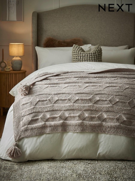 Light Grey Cosy Cable Knit Throw (T59600) | €31