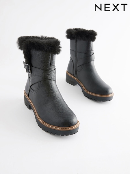 črna - Forever Comfort® Faux Fur Lined Buckle Detail Boots (T60013) | € 33
