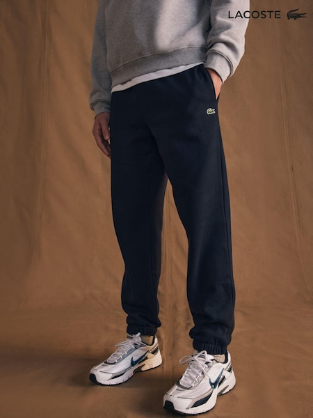 Lacoste Slim Fit Joggers (T71779) | €50
