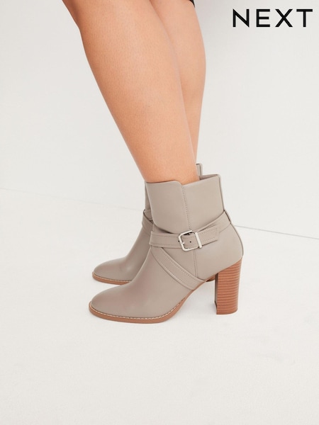 Серый - Forever Comfort® Buckle Detail Heeled Ankle Boots (T77175) | €32