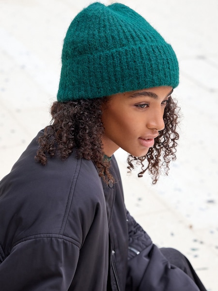 Green Knitted Beanie Hat (T77769) | €8.50