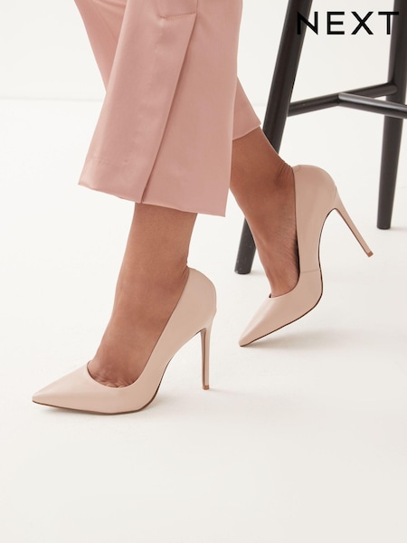 Nude Pink Signature Leather Court Shoes (T78330) | €34