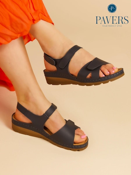 Pavers Adjustable Sandals (T84696) | €39