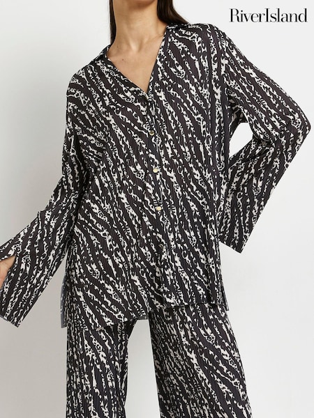 River Island Blue Long Sleeve Plisse All Over Print Shirt (T96264) | €14